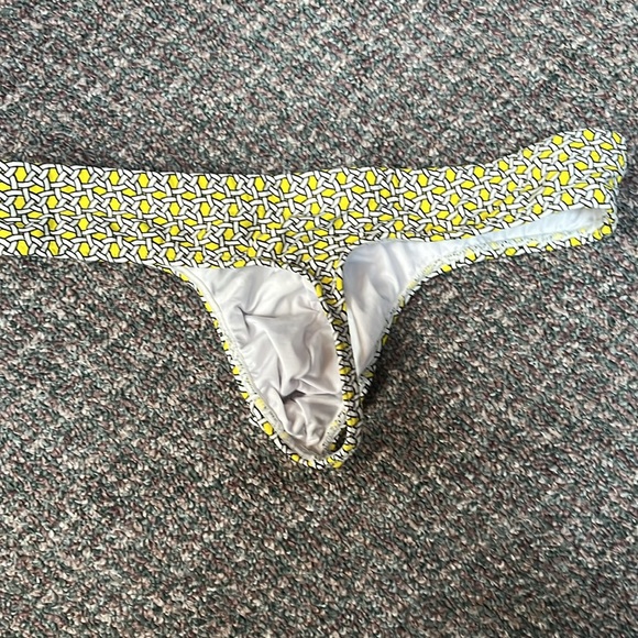 Jor men thong yellow , large - Picture 2 of 4